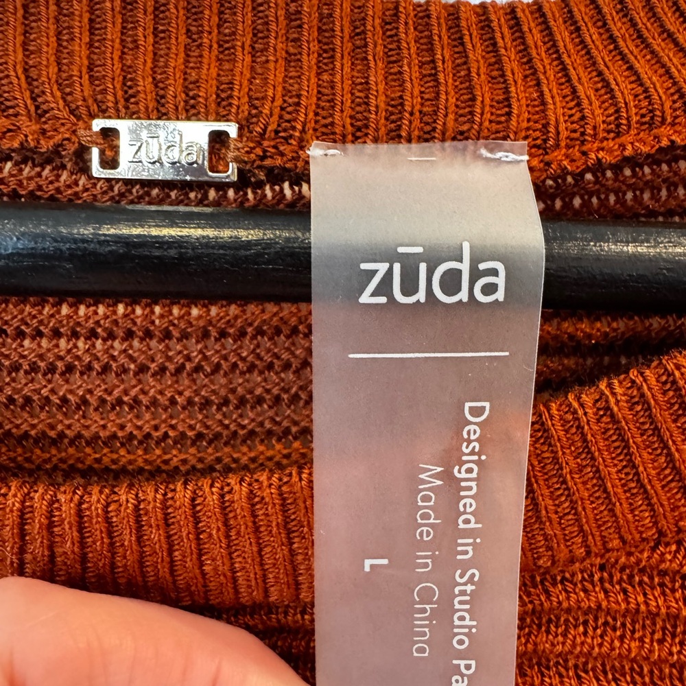 Zuda Eco Vero Color Blocked Sweater w/ Side Seam Zippers. Size Large - Picture 5 of 11